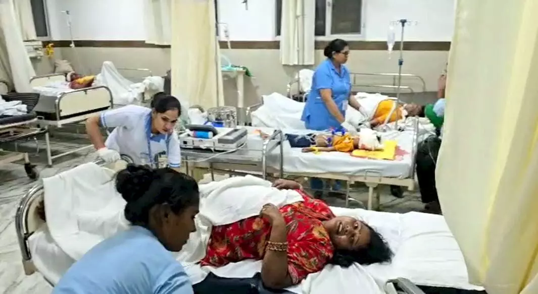 9 dead, 42 injured as truck hits tractor-trolley carrying pilgrims in UPs Bulandshahr 9 dead, 42 injured as truck hits tractor-trolley carrying pilgrims in UPs Bulandshahr