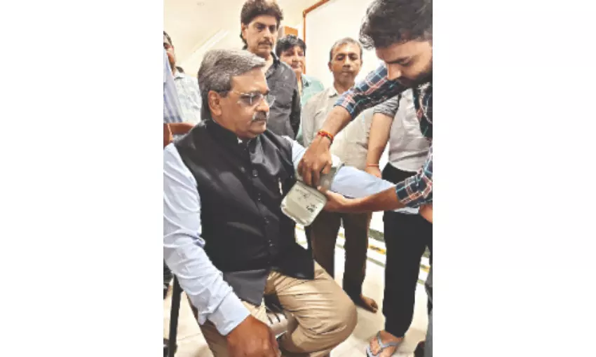 Satish Upadhyay lauds Hauz Khas community health camp initiative Satish Upadhyay lauds Hauz Khas community health camp initiative