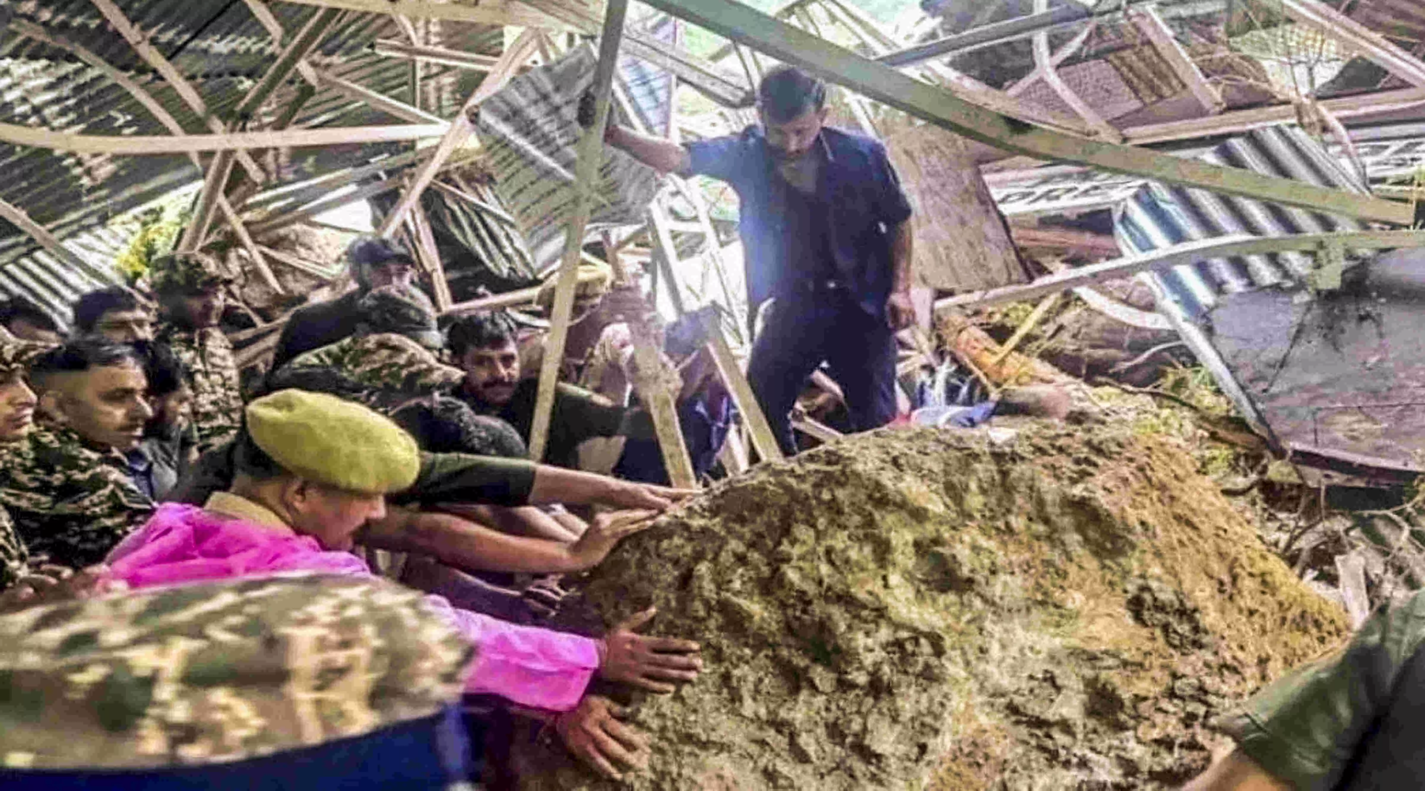 Death toll in Vaishno Devi landslide rises to 32