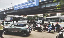 Metro launch triggers traffic snarls at Wipro Crossing, more cops deployed