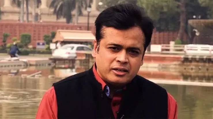 SC grants four-week interim protection to journalist Abhisar Sharma in FIR lodged in Assam SC grants four-week interim protection to journalist Abhisar Sharma in FIR lodged in Assam