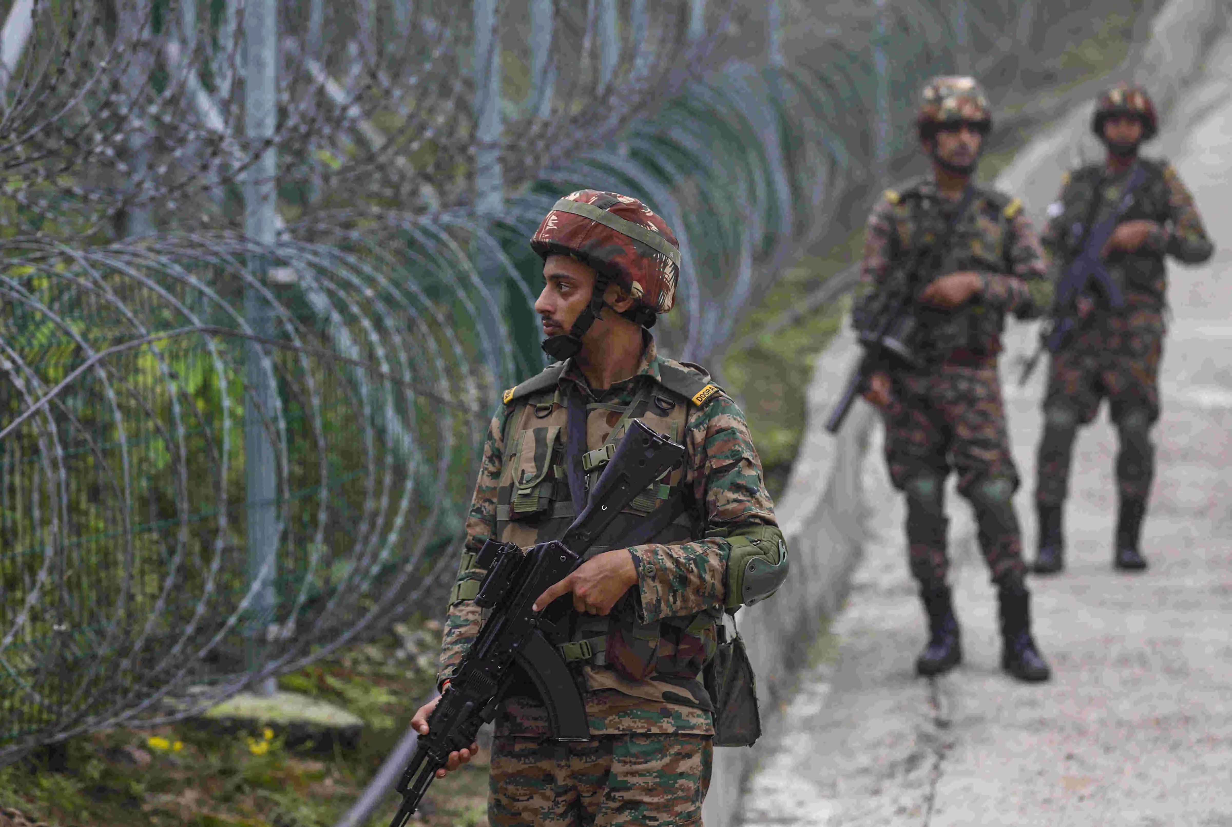 Construction of fence, attack on BSF troops discussed during India-Bangladesh border talks Construction of fence, attack on BSF troops discussed during India-Bangladesh border talks