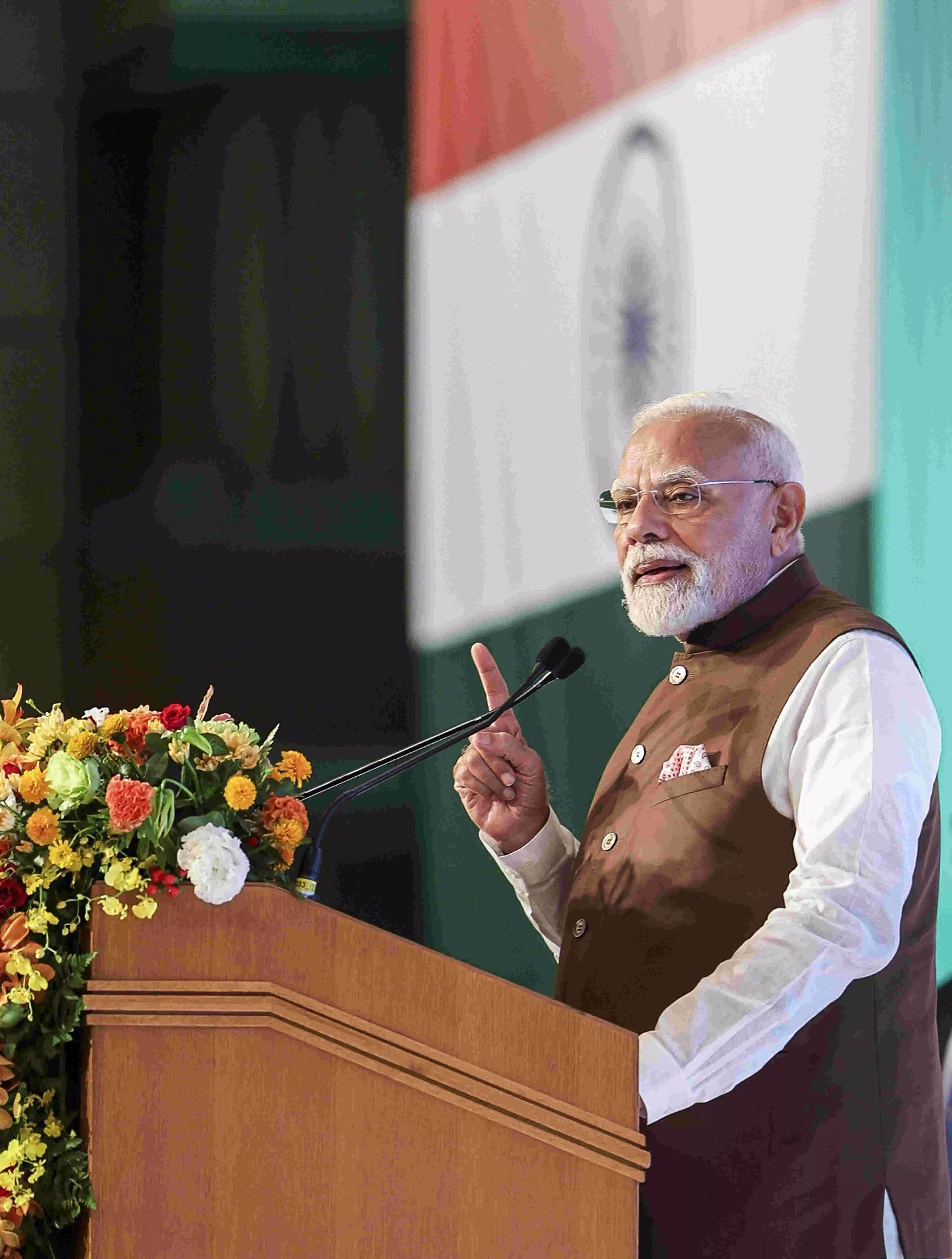 PM Modi presents 5-point roadmap to deepen India-Japan bilateral cooperation PM Modi presents 5-point roadmap to deepen India-Japan bilateral cooperation