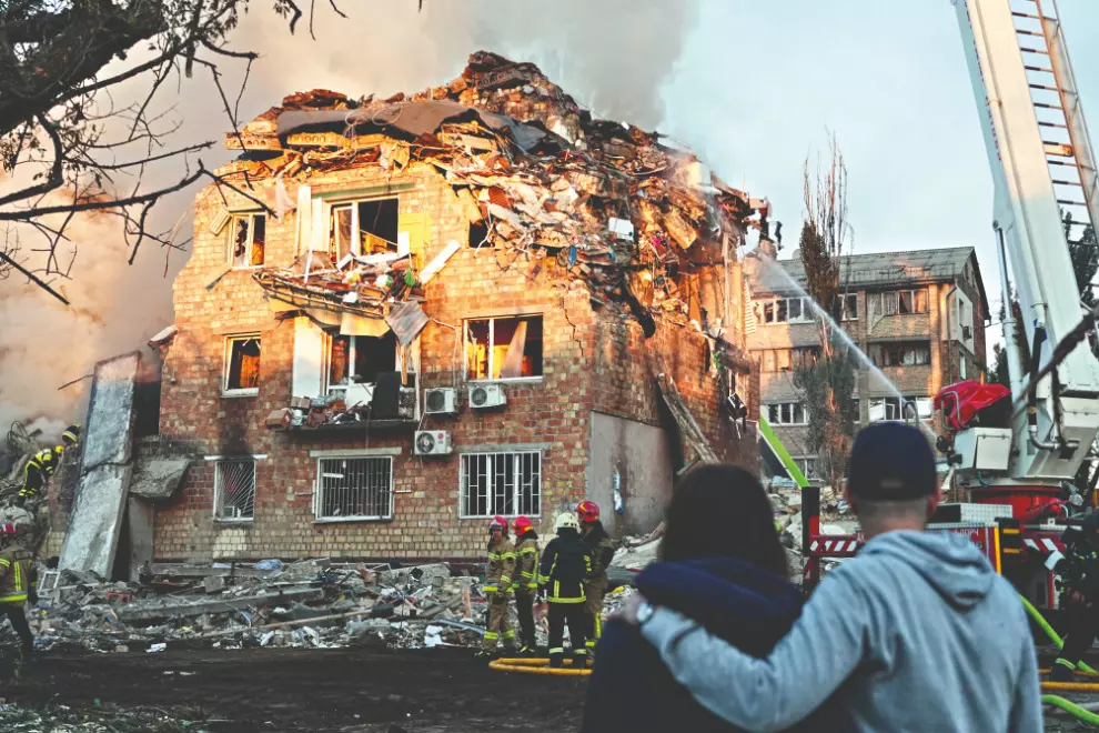 Kyiv mourns 23 dead after Russian attack