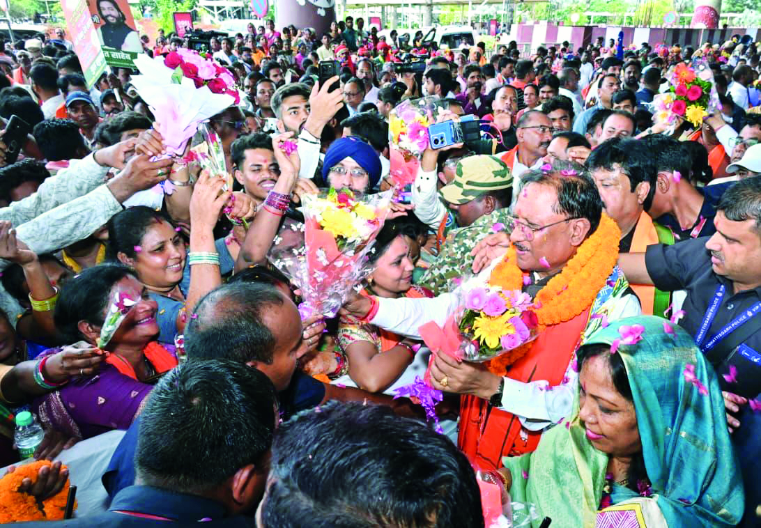 Chh’garh CM returns from successful Japan, Korea tour