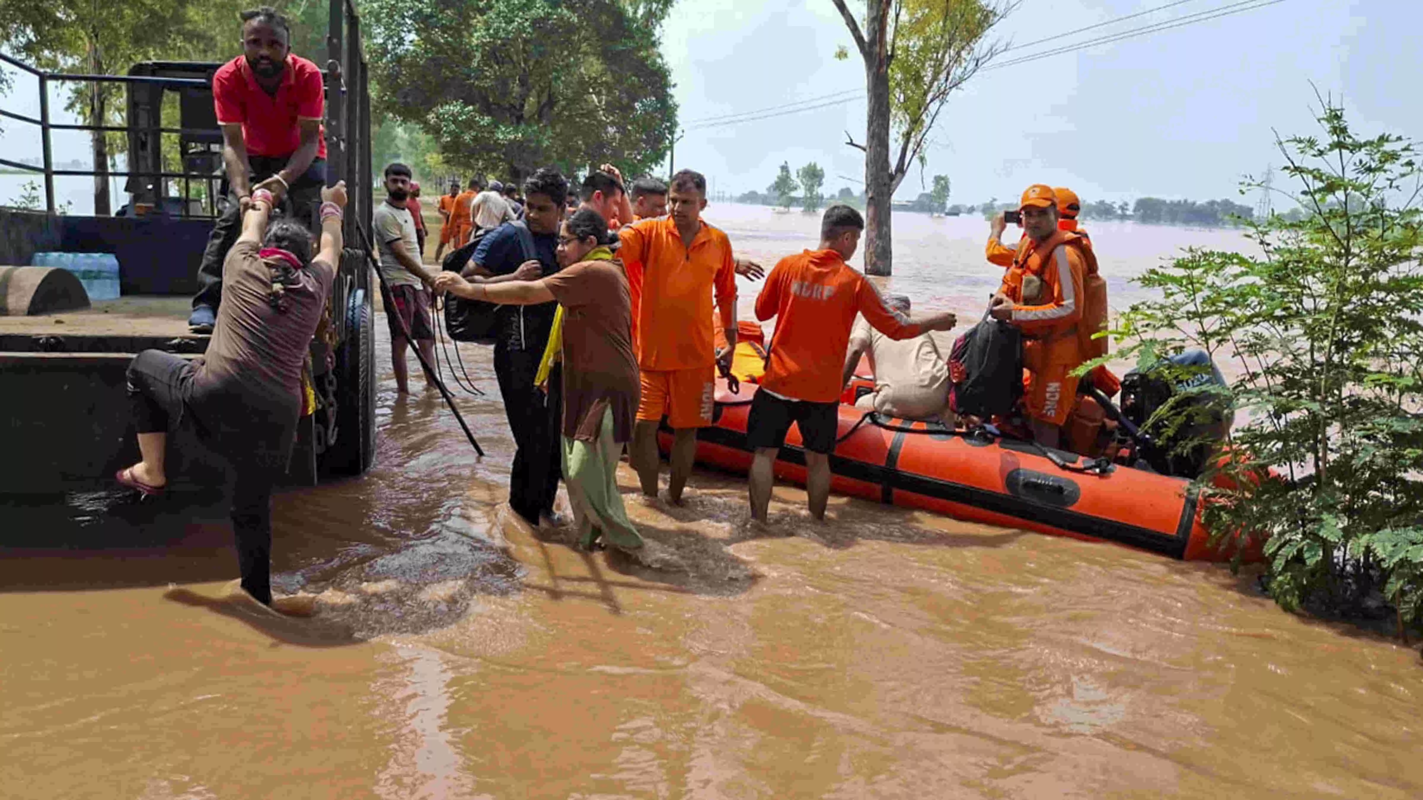 Nearly 3000 rescued as Punjab floods hit 100 villages in Ferozepur