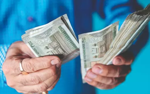 FPIs withdraw `35K cr in Aug FPIs withdraw `35K cr in Aug
