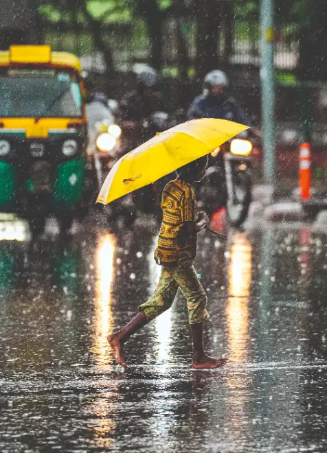 IMD issues ‘orange’ alert as Capital sees intermittent rain, low visibility IMD issues ‘orange’ alert as Capital sees intermittent rain, low visibility