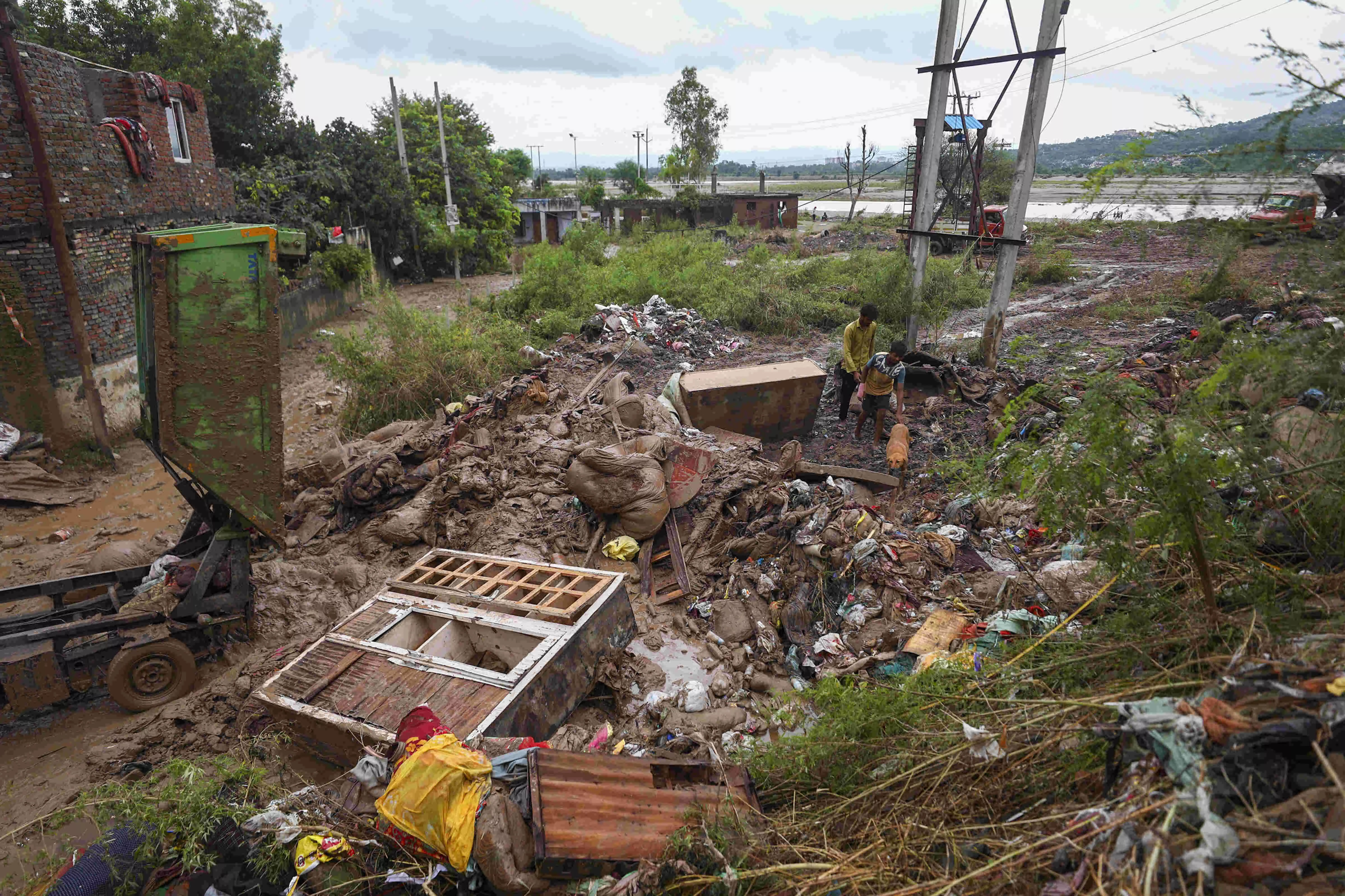 No politicking in wake of natural disasters, Centre must provide funds to flood-affected states: Cong No politicking in wake of natural disasters, Centre must provide funds to flood-affected states: Cong