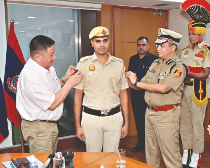 Constable’s bravery earns out-of-turn promotion Constable’s bravery earns out-of-turn promotion