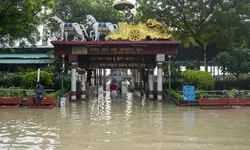 Yamuna swells past 207 metres in Delhi, floodwater inundates nearby areas