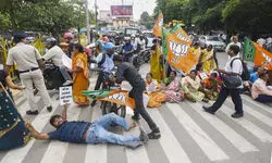 NDA enforces 5-hr bandh in Bihar to protest hurling of abuse at PMs mother