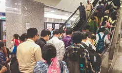 With over 8L commuters in a day, Metro hits record high on Sept 1 With over 8L commuters in a day, Metro hits record high on Sept 1