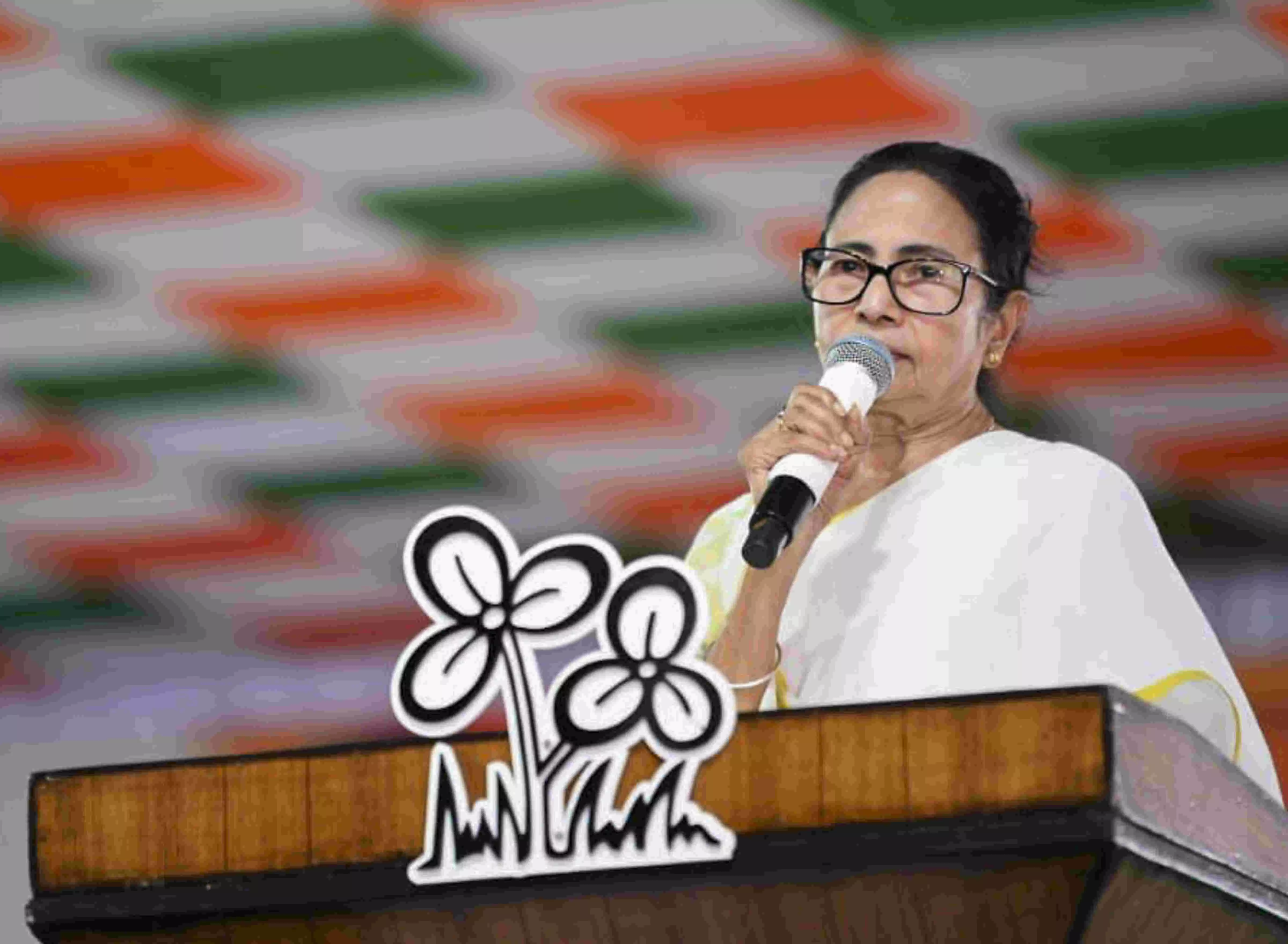 Mulling legal options to appoint ‘tainted’ teachers of 2016 SSC exam to Group C, D posts: Mamata