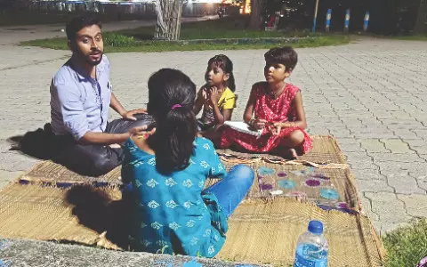 Lighting the path: Man turns teacher for underprivileged children Lighting the path: Man turns teacher for underprivileged children