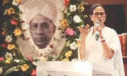 Teachers are architects of new generation taking forward the society, says Mamata