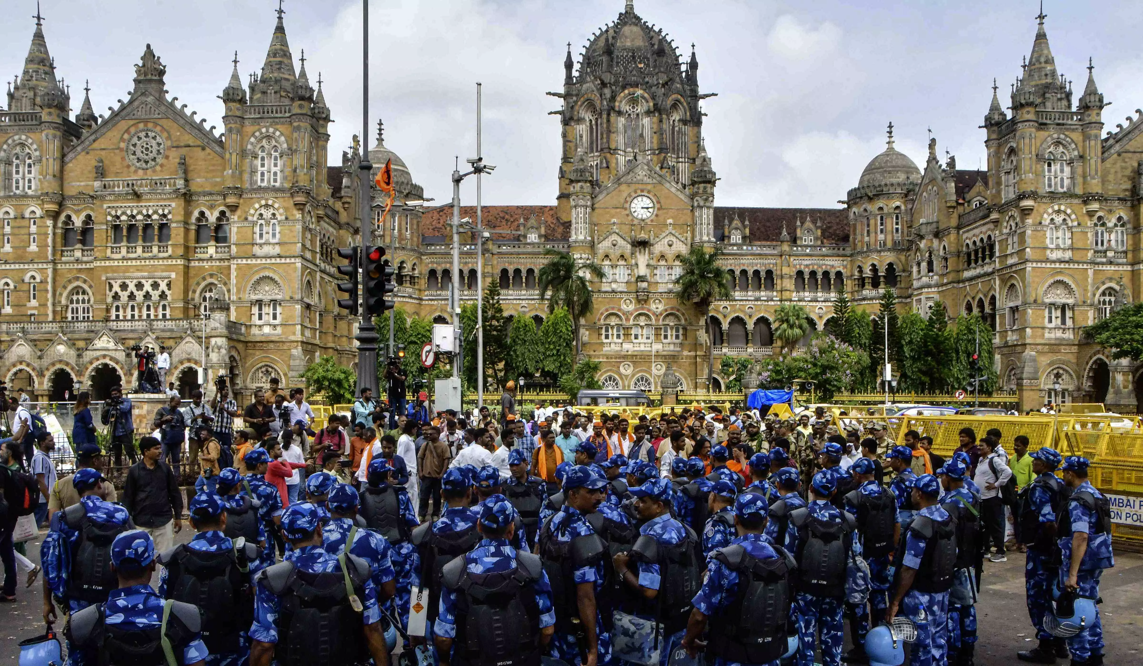 Police on alert as threat message on WhatsApp claims 14 terrorists in Mumbai with explosives