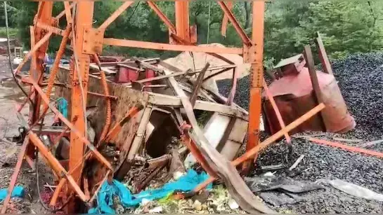 Pavagadh Hill ropeway cable snaps in Gujarat, 6 killed Pavagadh Hill ropeway cable snaps in Gujarat, 6 killed