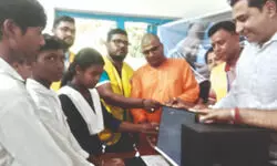 Olchiki medium school in Old Malda gets computers on Teachers’ Day