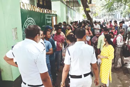WBSSC exam held ‘peacefully with 91% attendance’ in Bengal WBSSC exam held ‘peacefully with 91% attendance’ in Bengal