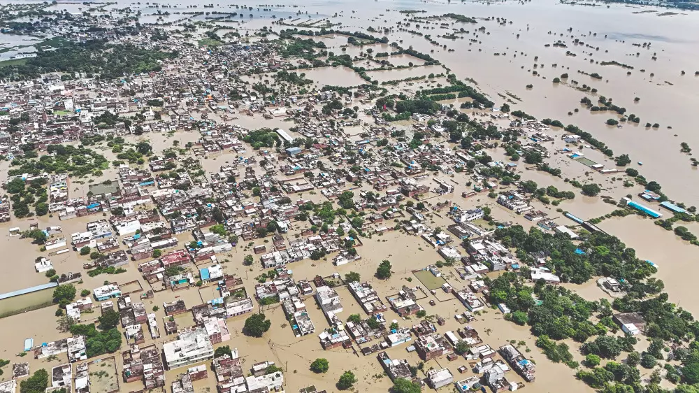 Flood fears ease as rains abate Flood fears ease as rains abate
