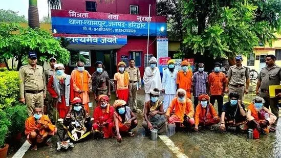 Bangladeshi among 14 arrested by Uttarakhand Police in crackdown on ‘fake babas’ Bangladeshi among 14 arrested by Uttarakhand Police in crackdown on ‘fake babas’