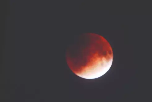 Sky watchers witness total lunar eclipse in Balurghat Sky watchers witness total lunar eclipse in Balurghat