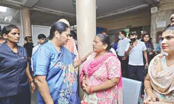 CM Gupta vows to revive IHBAS