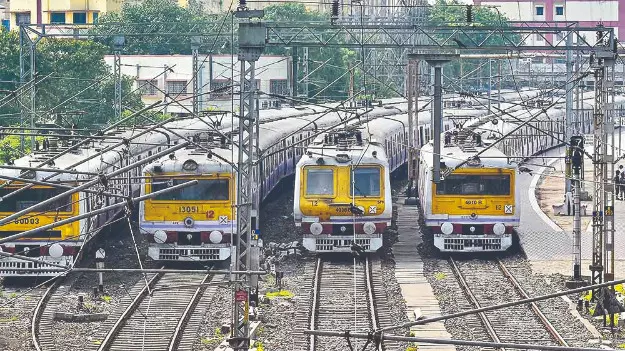Sealdah AC locals to halt at   more stations from Sept 15
