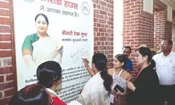 CM stresses pride in language, culture