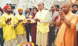 Mauritius PM offers prayers at Ram   Mandir in Ayodhya