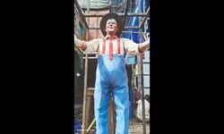 Diversity: Kolkata Puja themes highlight circus survival, river purity & illusion Diversity: Kolkata Puja themes highlight circus survival, river purity & illusion