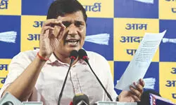 AAP revives EC row, says Kejriwal raised issue before Cong