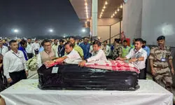 Singer Zubeen Gargs body begins final journey home as thousands pour on streets for last glimpse Singer Zubeen Gargs body begins final journey home as thousands pour on streets for last glimpse
