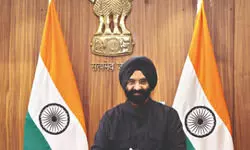 Delhi’s roads to snack on smog