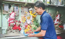 Crafted in Bengal, worshipped worldwide Crafted in Bengal, worshipped worldwide