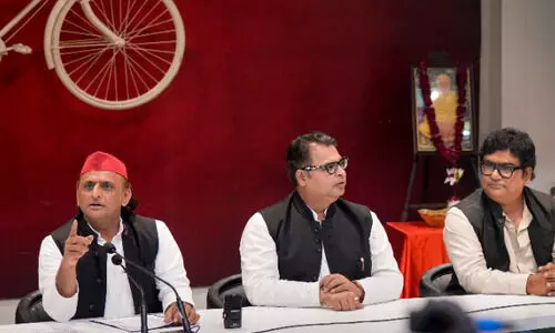 Aadhaar should be integrated with chips to ensure fair elections: Akhilesh