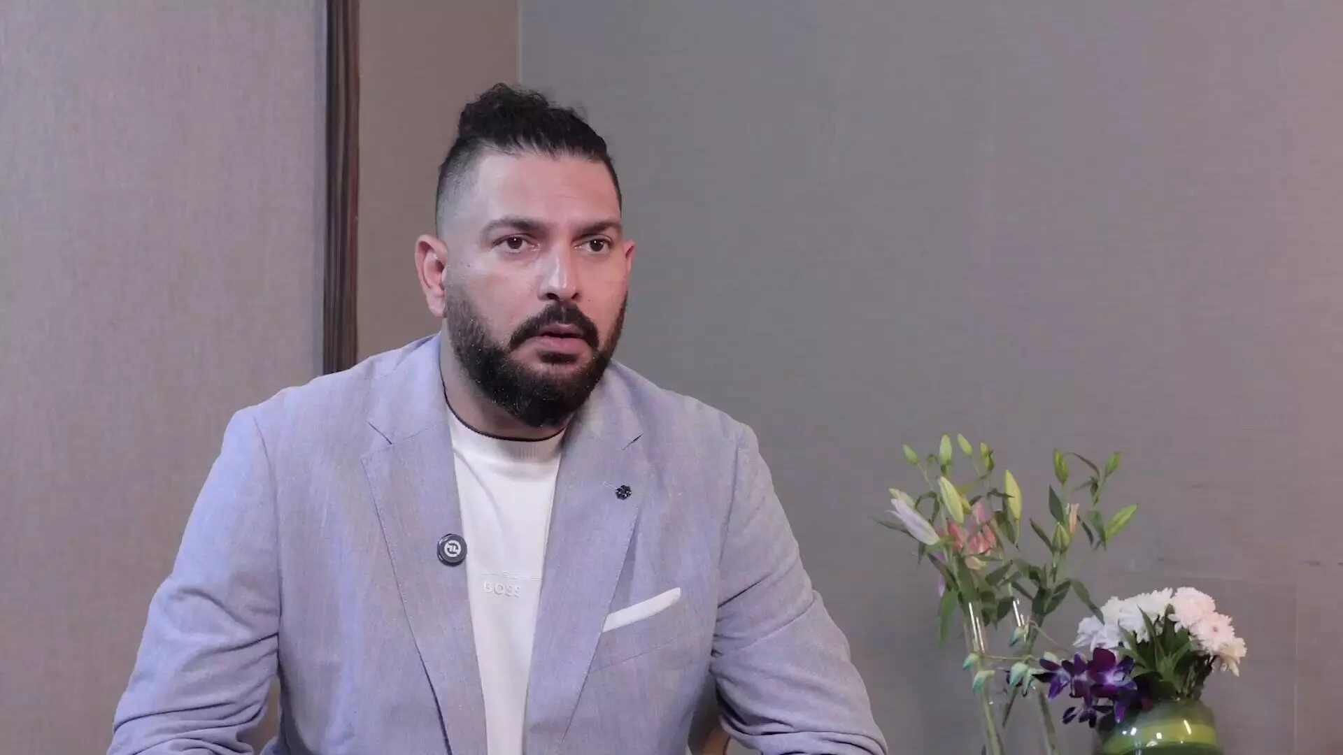 ED records statement of cricketer Yuvraj Singh in online betting app case