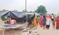 Floodwaters submerge Bhutni during Durga Puja, over 200 families in crisis Floodwaters submerge Bhutni during Durga Puja, over 200 families in crisis