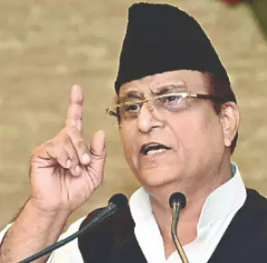 Azam Khan’s silence on Akhilesh raises questions about SP equation