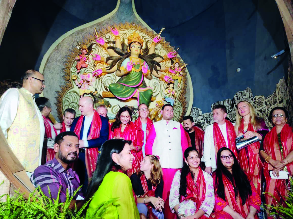 On World Tourism Day, Diplomats join North Kolkata Puja, celebrating culture & heritage