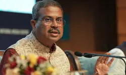 Dharmendra Pradhan calls on Nitish in Patna