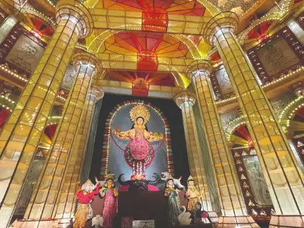 Themed Durga pujas draw massive crowds across Alipurduar district