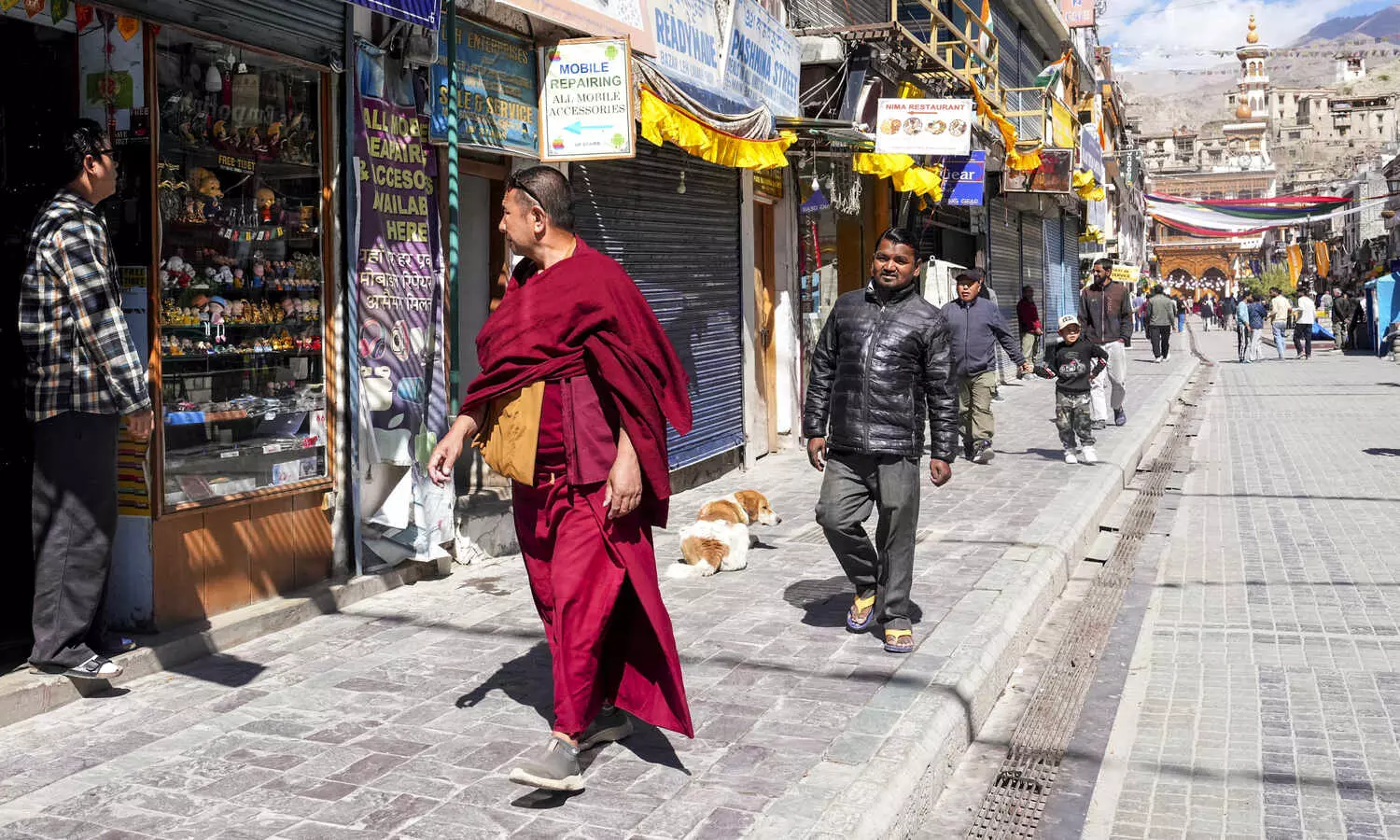 4-hour relaxation in curfew announced in Leh; forces deployed in strength