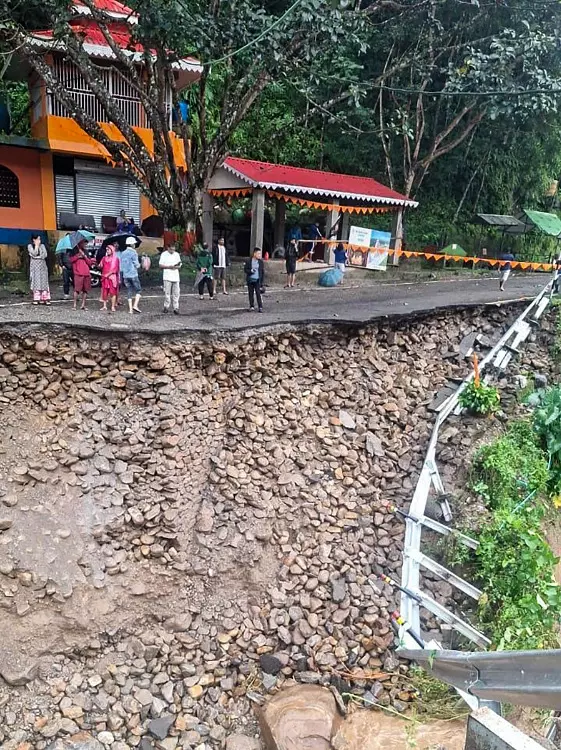 Nine dead, two missing as heavy rain triggers massive landslides in Darjeeling