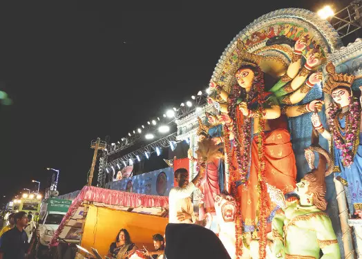 Red Road glitters as thousands witness record-breaking carnival