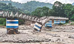 Leaders rush to devastating landslides’ epicentre Mirik Leaders rush to devastating landslides’ epicentre Mirik