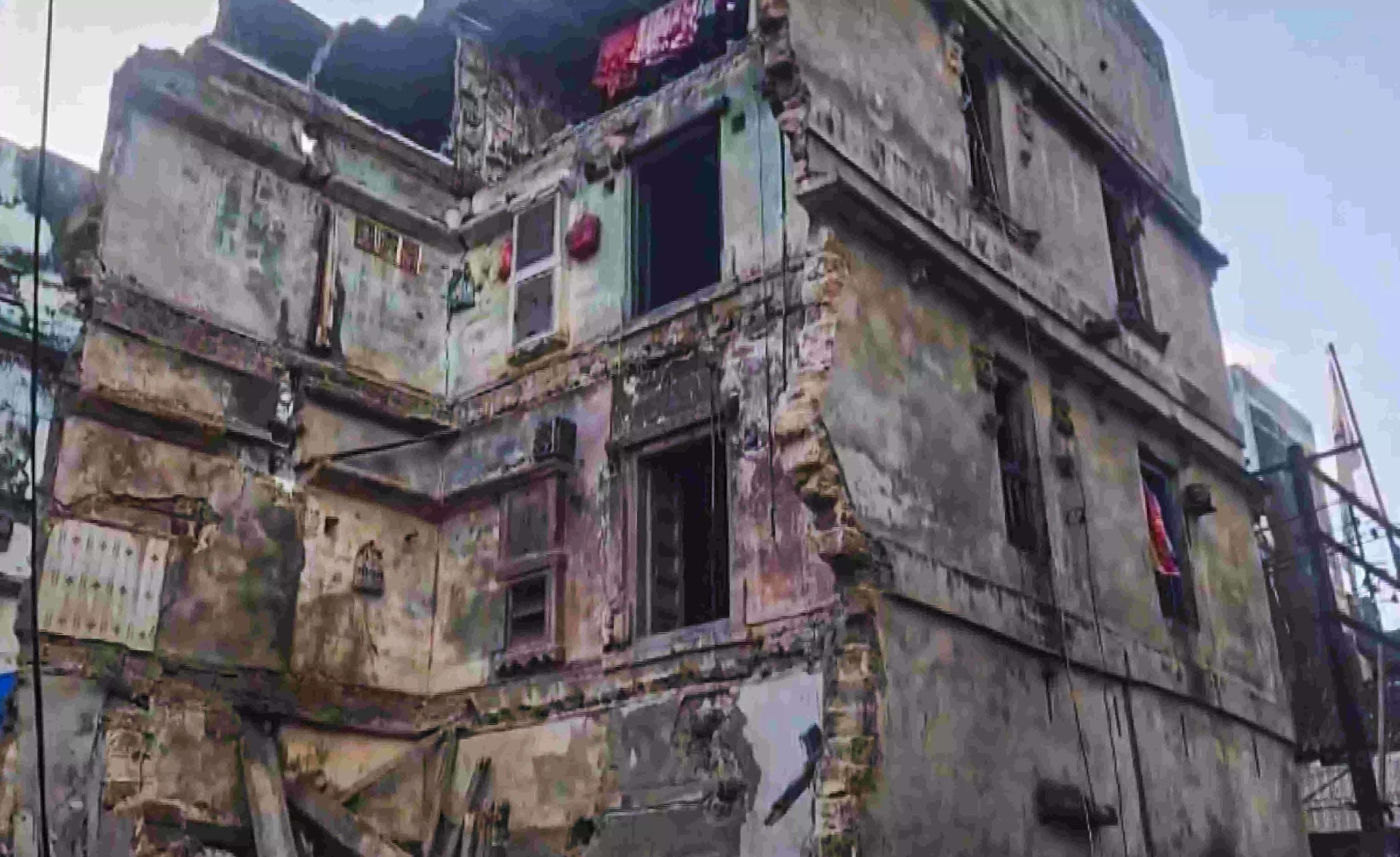3 killed as old residential building collapses in Gujarats Veraval