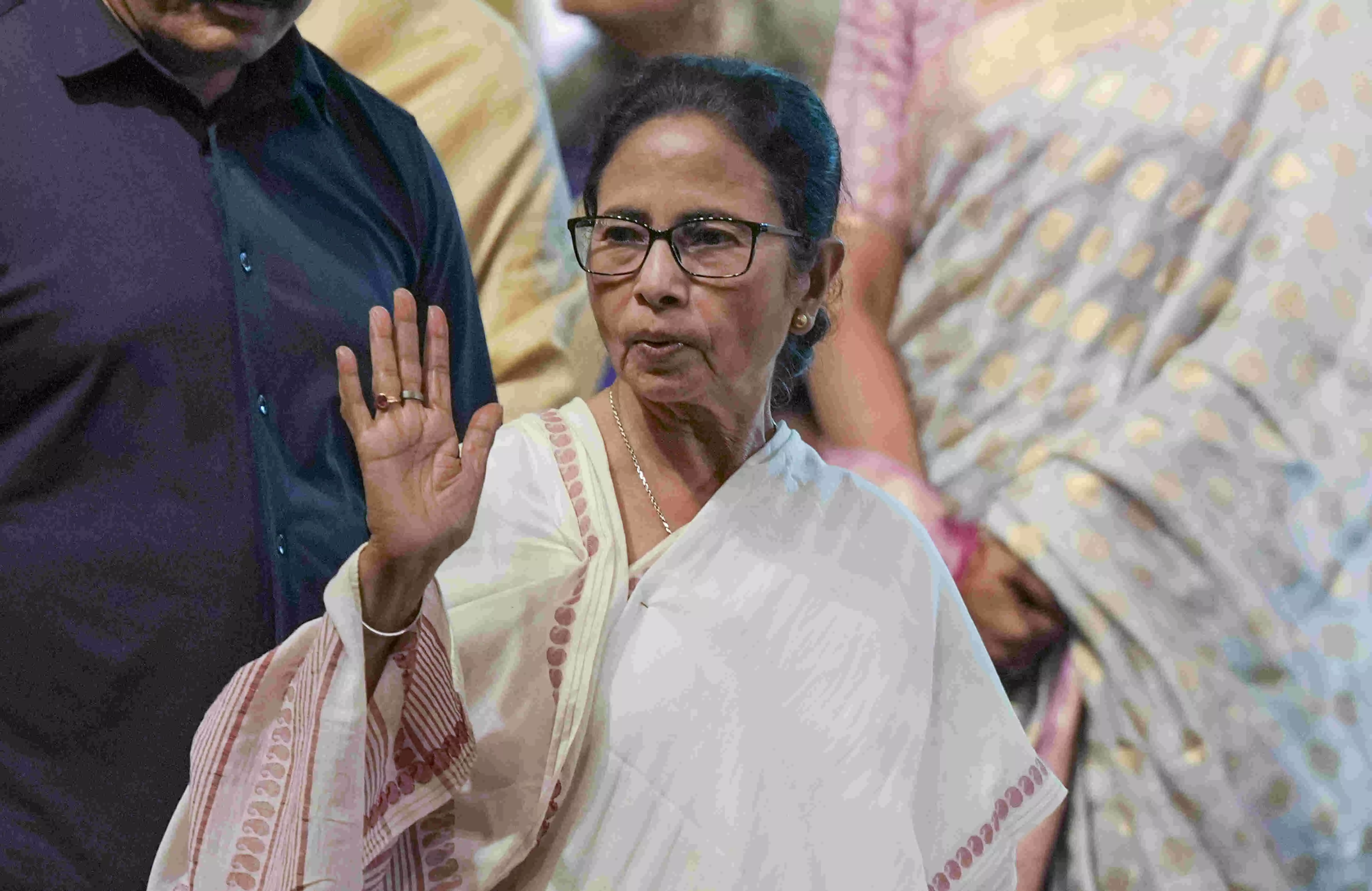 Mamata visits landslide-hit Mirik, assures aid to affected families