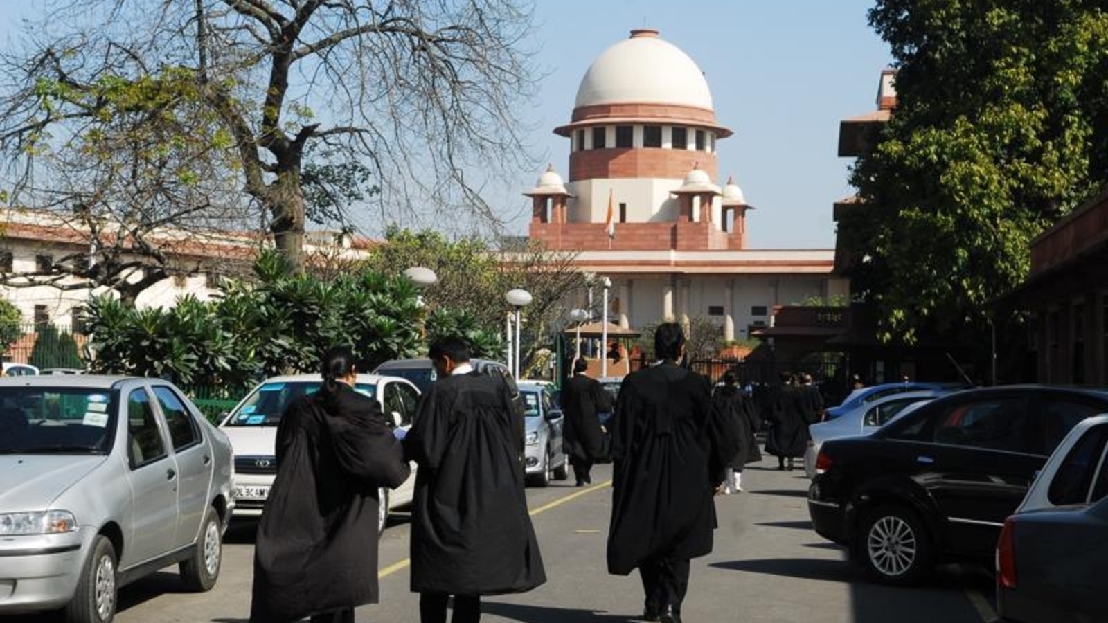 Judicial officers having 7 yrs of experience at Bar entitled to become ADJ under bar quota: SC